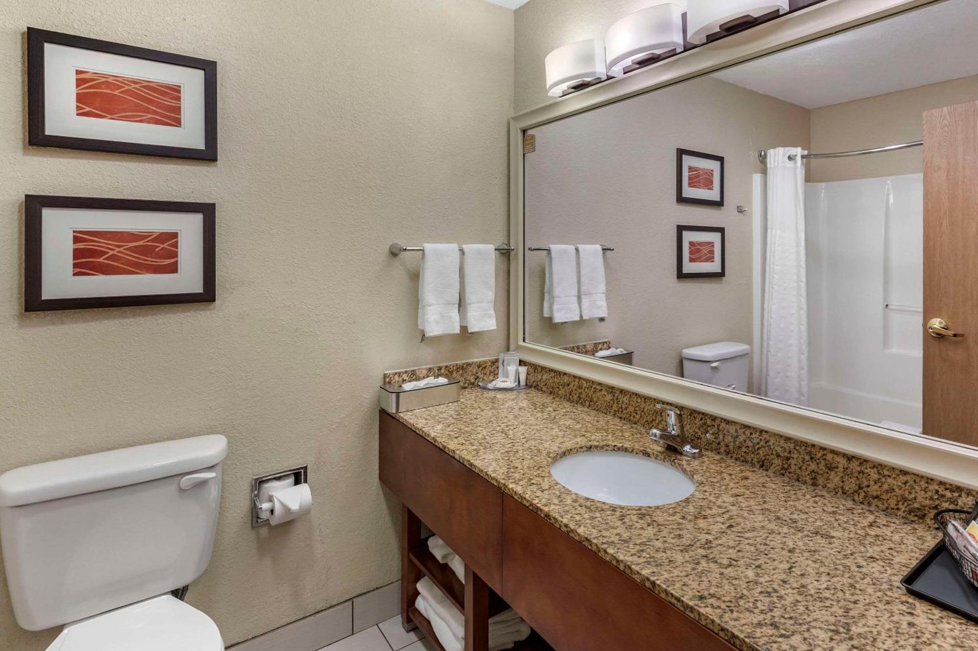 Comfort Inn Denver West Arvada Station Wheat Ridge Exterior foto